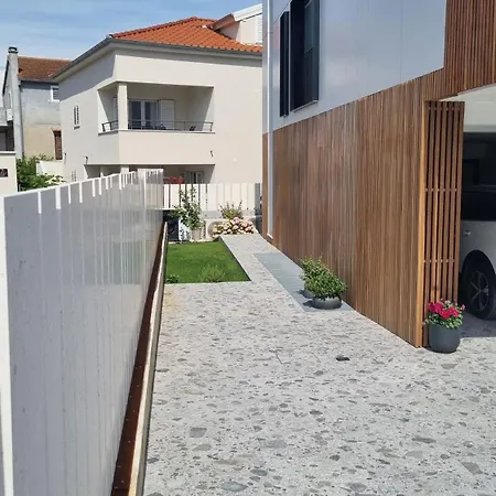 Delta House Gama *